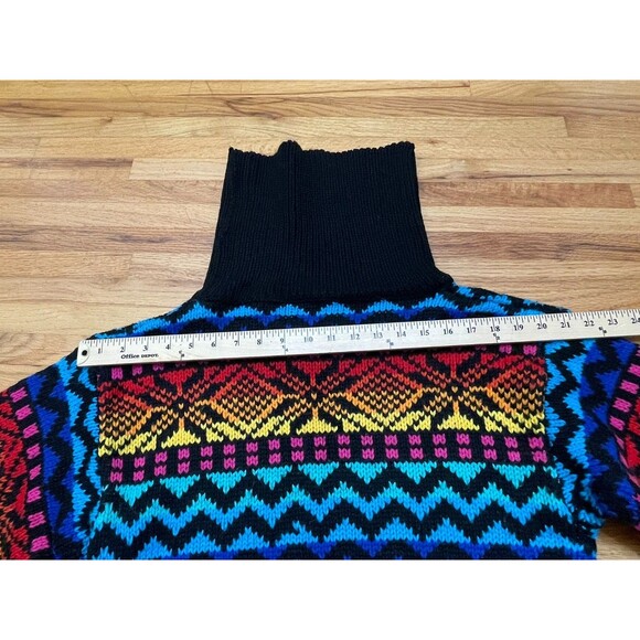 Ricki Women's L Red Sweater Vintage Turtleneck Fair Isle Rainbow Aztec Boho - Picture 6 of 9